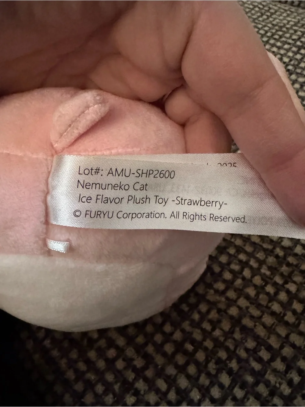 Nemuneko “sleeping cat” plush